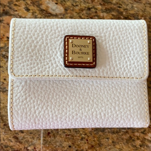 taylor swift's cat backpack